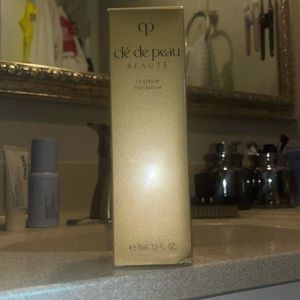 Cle De Peau Le Serum NIB